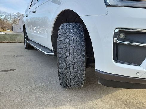 Used 2023 Ford Expedition Max Limited image 19