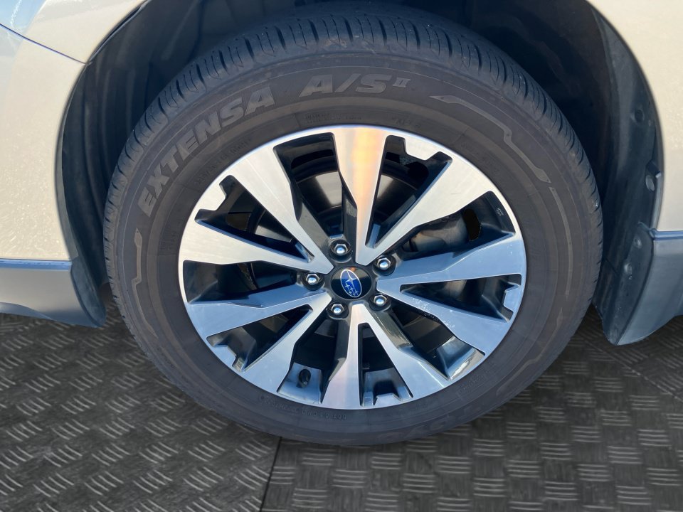 Used 2017 Subaru Outback 2.5i Limited AWD/4WD image 29