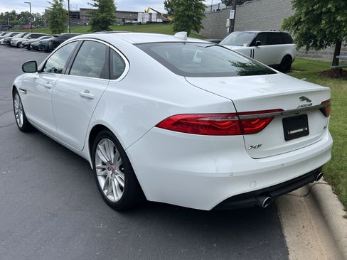 Used 2017 Jaguar XF Prestige RWD image 32
