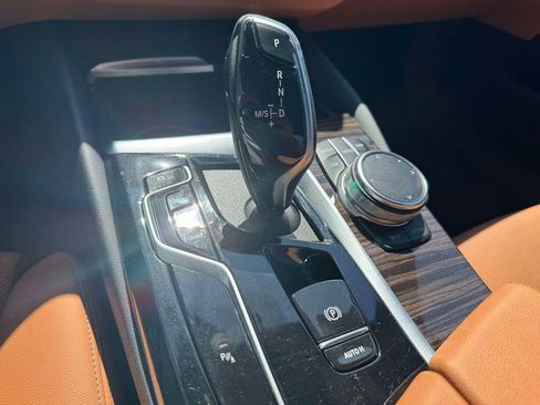 Certified 2023 BMW 530i xDrive w/ Convenience Package image 18