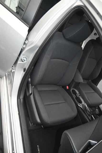 Used 2023 Toyota Corolla LE FWD image 16