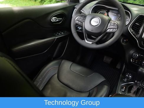 Used 2021 Jeep Cherokee Trailhawk w/ Technology Group AWD/4WD image 2