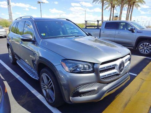 Used 2022 Mercedes-Benz GLS 450 4MATIC image 3