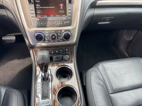 Used 2015 GMC Acadia Denali image 17