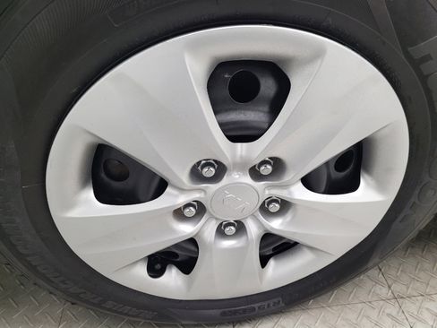 Used 2018 Kia Forte LX image 31