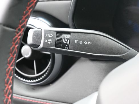 Used 2024 Chevrolet Colorado Z71 w/ Z71 Convenience Package 2 image 29