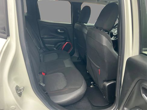 Used 2015 Jeep Renegade Trailhawk w/ Cold Weather Group AWD/4WD image 27