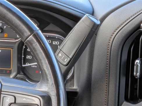 Used 2023 GMC Sierra 2500 AT4 image 18