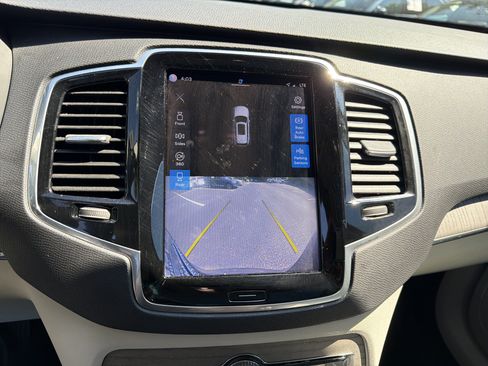 Certified 2023 Volvo XC90 B5 Plus AWD/4WD image 25