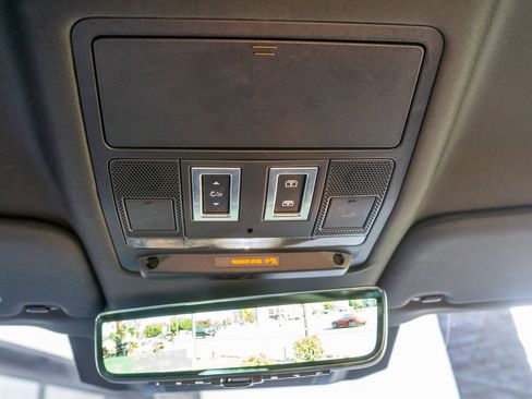 Used 2021 Land Rover Defender 110 X-Dynamic HSE image 38