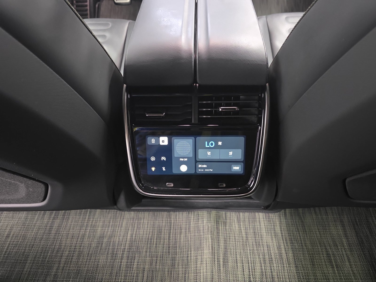 Used 2022 Rivian R1S Launch Edition Quad AWD/4WD image 30