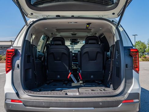 New 2026 Kia Carnival SX Prestige FWD image 10