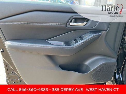 Certified 2026 Nissan Rogue SL AWD/4WD image 17