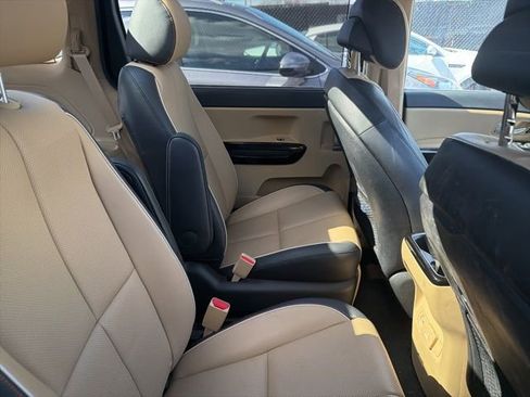 Used 2015 Kia Sedona SX Limited image 7