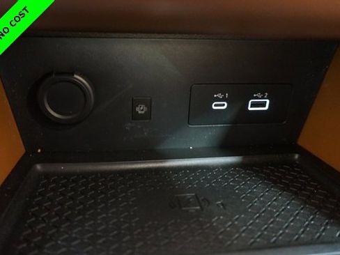 Used 2022 Nissan Pathfinder Platinum w/ Cargo Package image 18