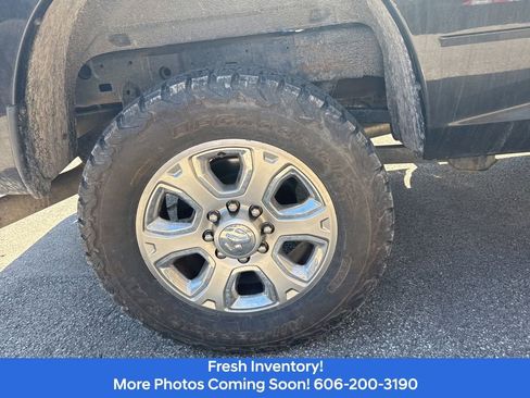Used 2016 RAM 2500 Tradesman w/ Chrome Appearance Group AWD/4WD image 5
