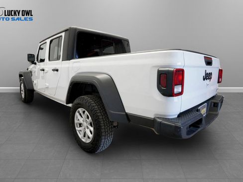 Used 2023 Jeep Gladiator Sport AWD/4WD image 7