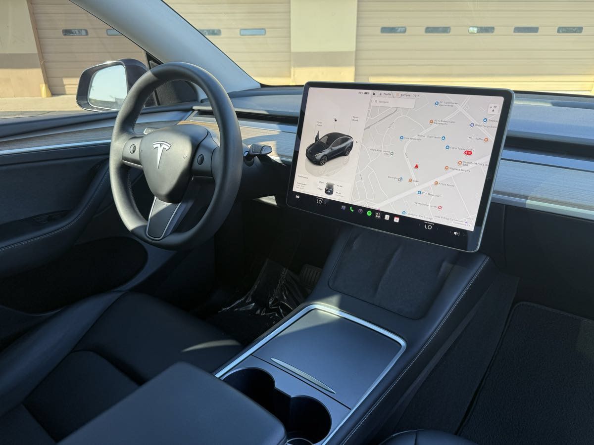 Used 2024 Tesla Model Y Long Range RWD image 18