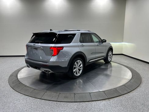Used 2023 Ford Explorer Platinum w/ Technology Package AWD/4WD image 6