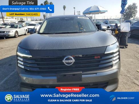 Used 2025 Nissan Kicks SR FWD image 7