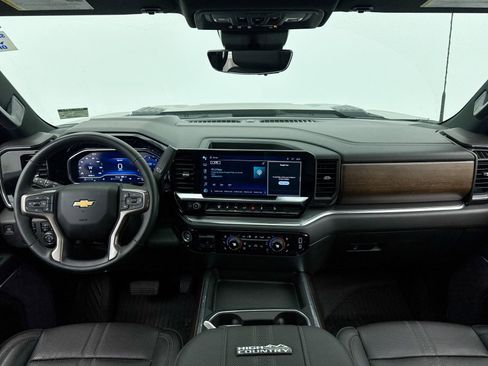 Used 2024 Chevrolet Silverado 2500 High Country w/ High Country Premium Package image 29