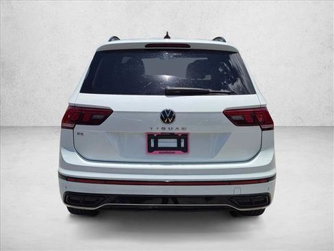 Used 2022 Volkswagen Tiguan SE R-Line FWD image 6