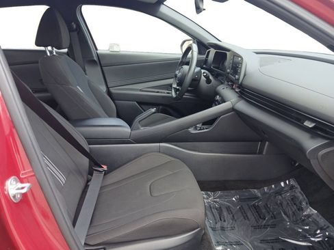 Used 2025 Hyundai Elantra Sport FWD image 15