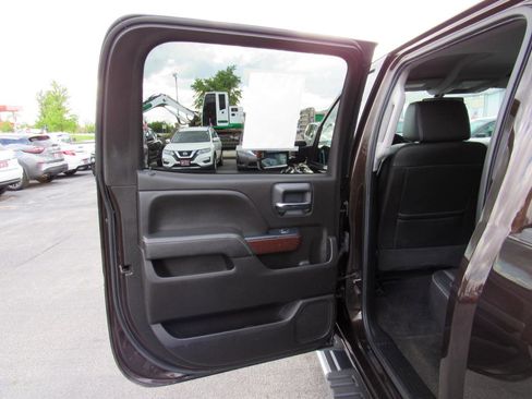 Used 2018 GMC Sierra 2500 SLT w/ Duramax Plus Package AWD/4WD image 36