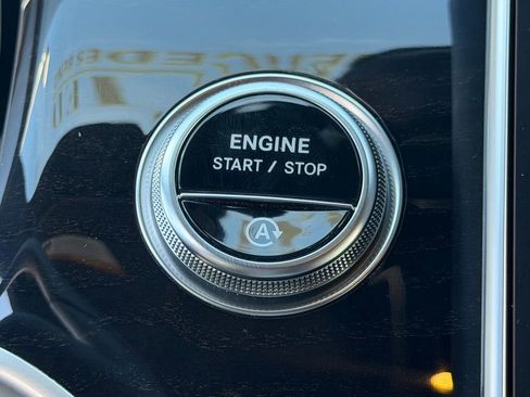 Used 2024 Mercedes-Benz GLC 300 image 25