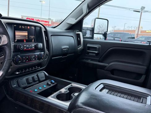 Used 2016 GMC Sierra 3500 Denali image 23