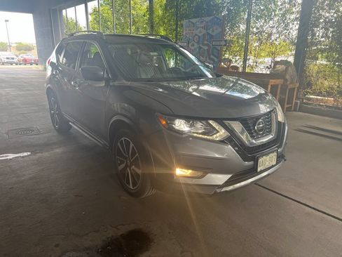 Used 2018 Nissan Rogue SL w/ Premium Package AWD/4WD image 2