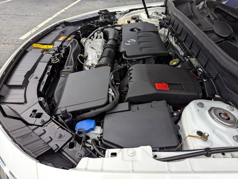 Used 2021 Mercedes-Benz GLB 250 4MATIC image 54