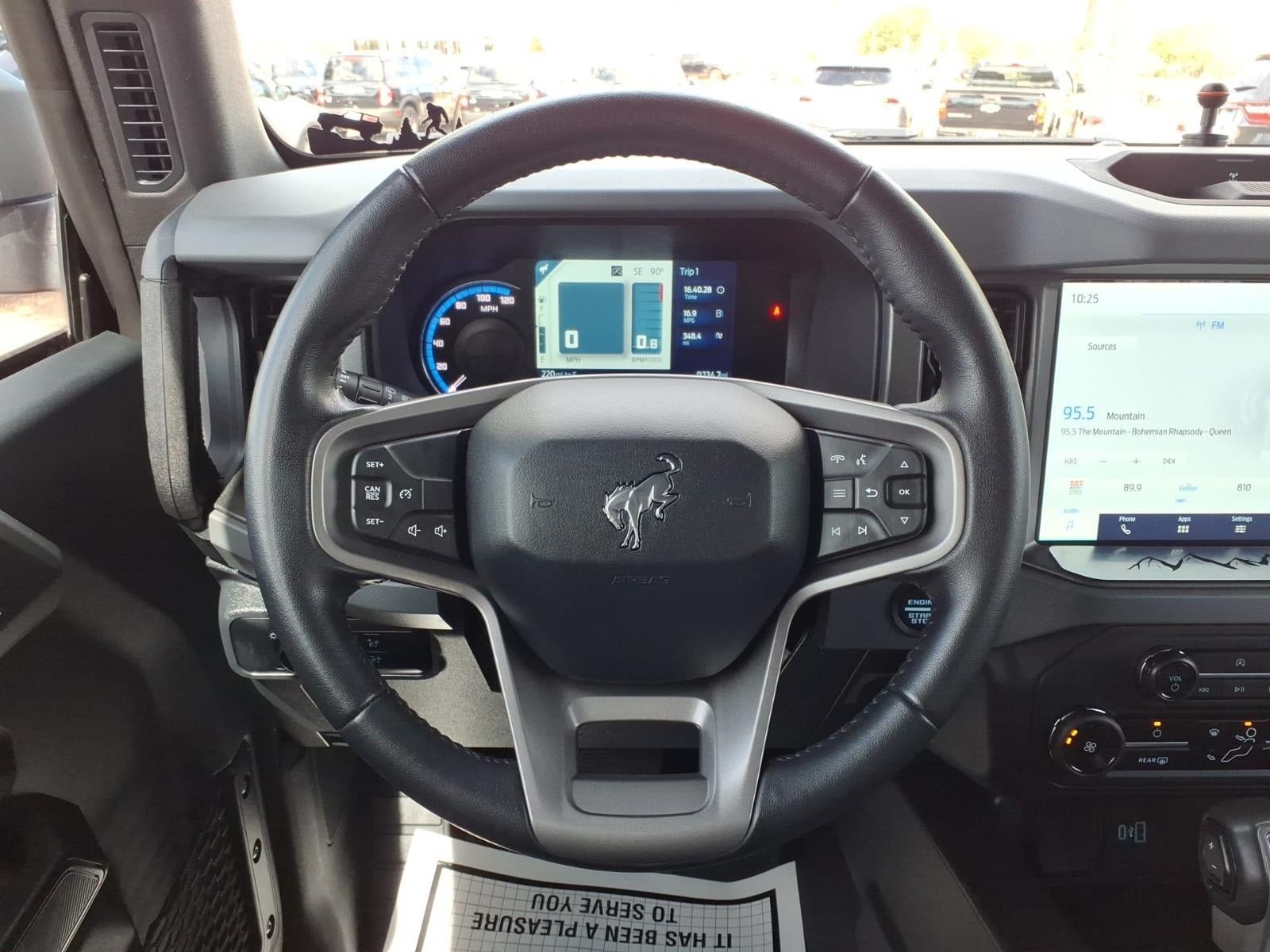 Used 2024 Ford Bronco Big Bend w/ Sasquatch Package AWD/4WD image 17