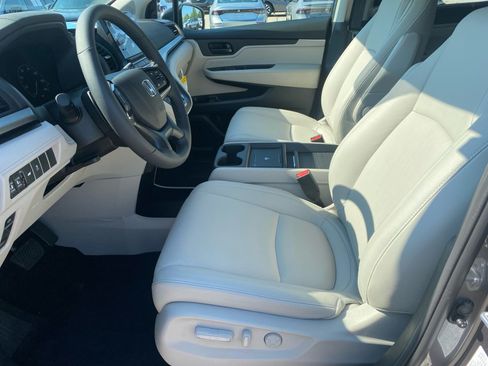 Certified 2026 Honda Odyssey EX-L image 34
