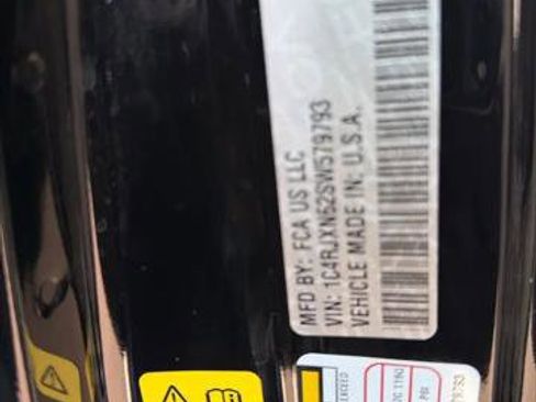 Certified 2025 Jeep Wrangler Willys 4xe image 19