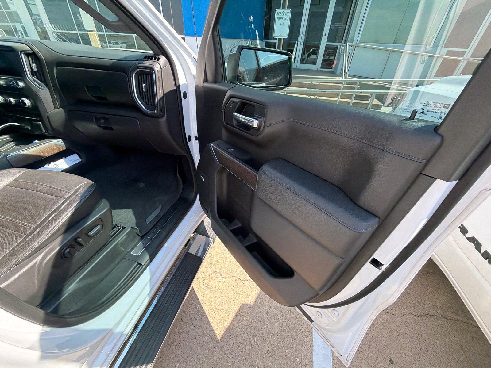 Used 2022 GMC Sierra 1500 Denali RWD image 22