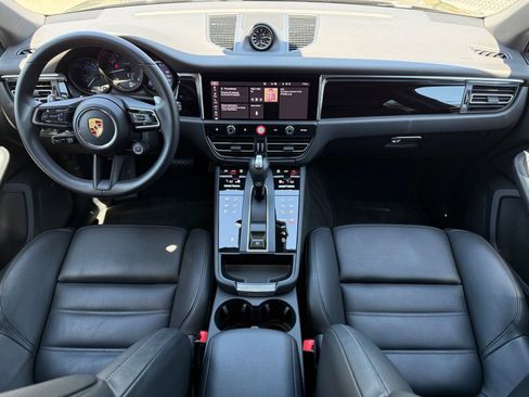 Used 2026 Porsche Macan AWD/4WD image 13