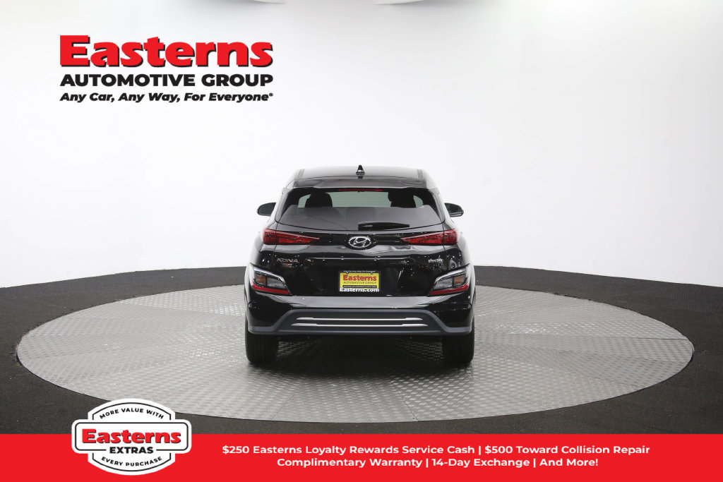 Used 2023 Hyundai Kona SEL FWD image 39