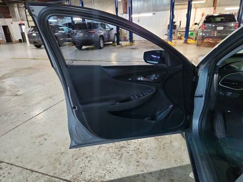 Used 2023 Chevrolet Malibu RS image 15