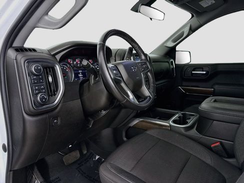Used 2022 Chevrolet Silverado 1500 LT Trail Boss w/ Convenience Package II AWD/4WD image 11