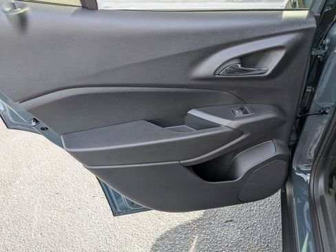 New 2026 Chevrolet Trax LT FWD image 25