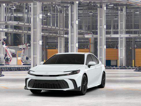 New 2026 Toyota Camry Hybrid FWD image 18