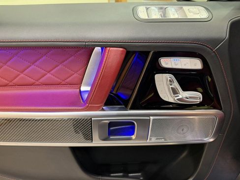 Used 2024 Mercedes-Benz G 63 AMG AMG G 63 image 27