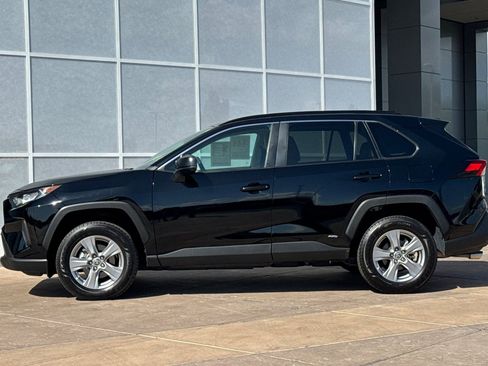 Certified 2022 Toyota RAV4 LE AWD/4WD image 8