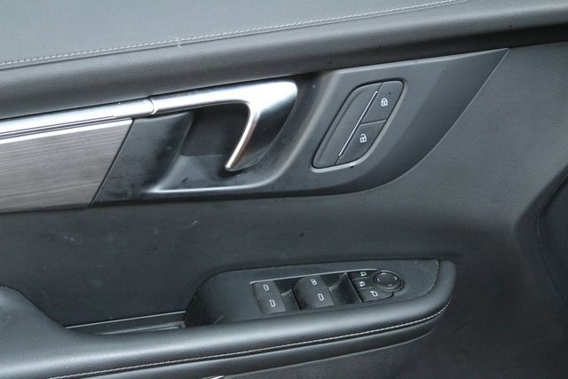 Used 2025 Buick Enclave Preferred w/ LPO, Floor Liner Package FWD image 13