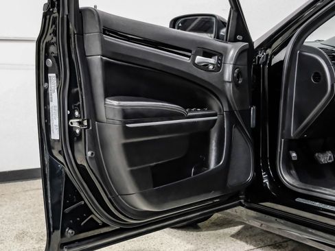Used 2021 Chrysler 300 S w/ S Model Appearance Package RWD image 51
