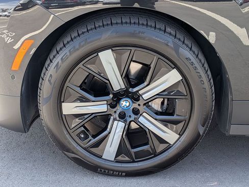 Used 2023 BMW iX xDrive50 w/ Premium Package AWD/4WD image 29