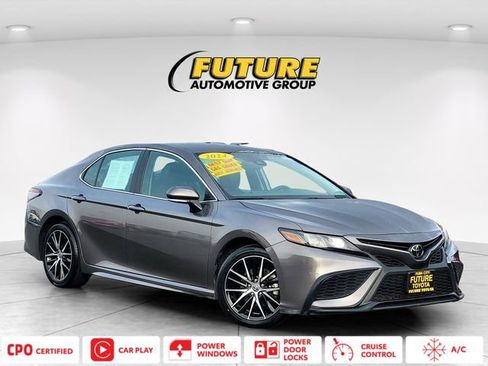 Certified 2024 Toyota Camry SE image 1