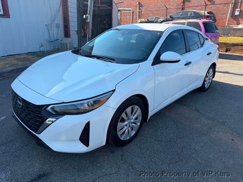 Used 2025 Nissan Sentra S image 23