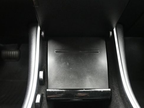 Used 2019 Tesla Model 3 Performance image 24